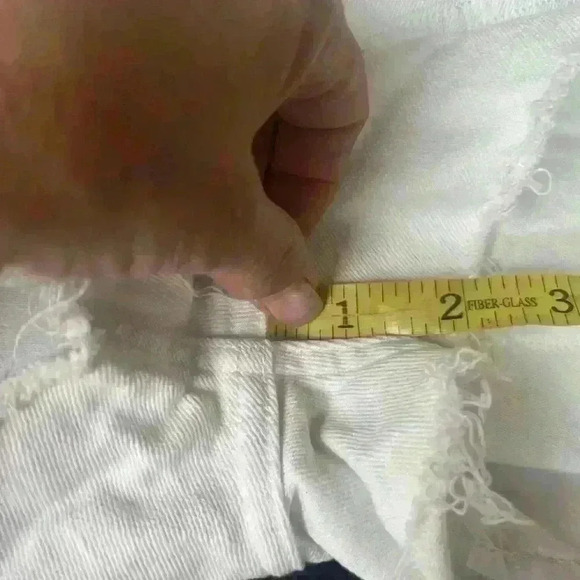 Abercrombie & Fitch white curve love frayed him high-rise denim shorts festival - Picture 5 of 5